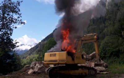 Brand einer Baumaschine